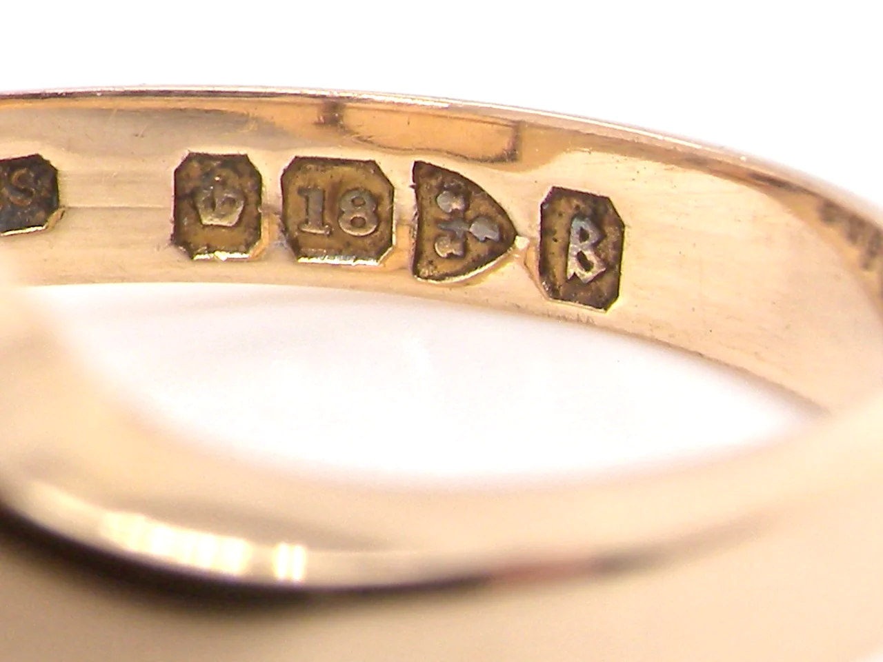 What is Karat? [How Experts Measure The Purity of Gold] - Tavex Bullion